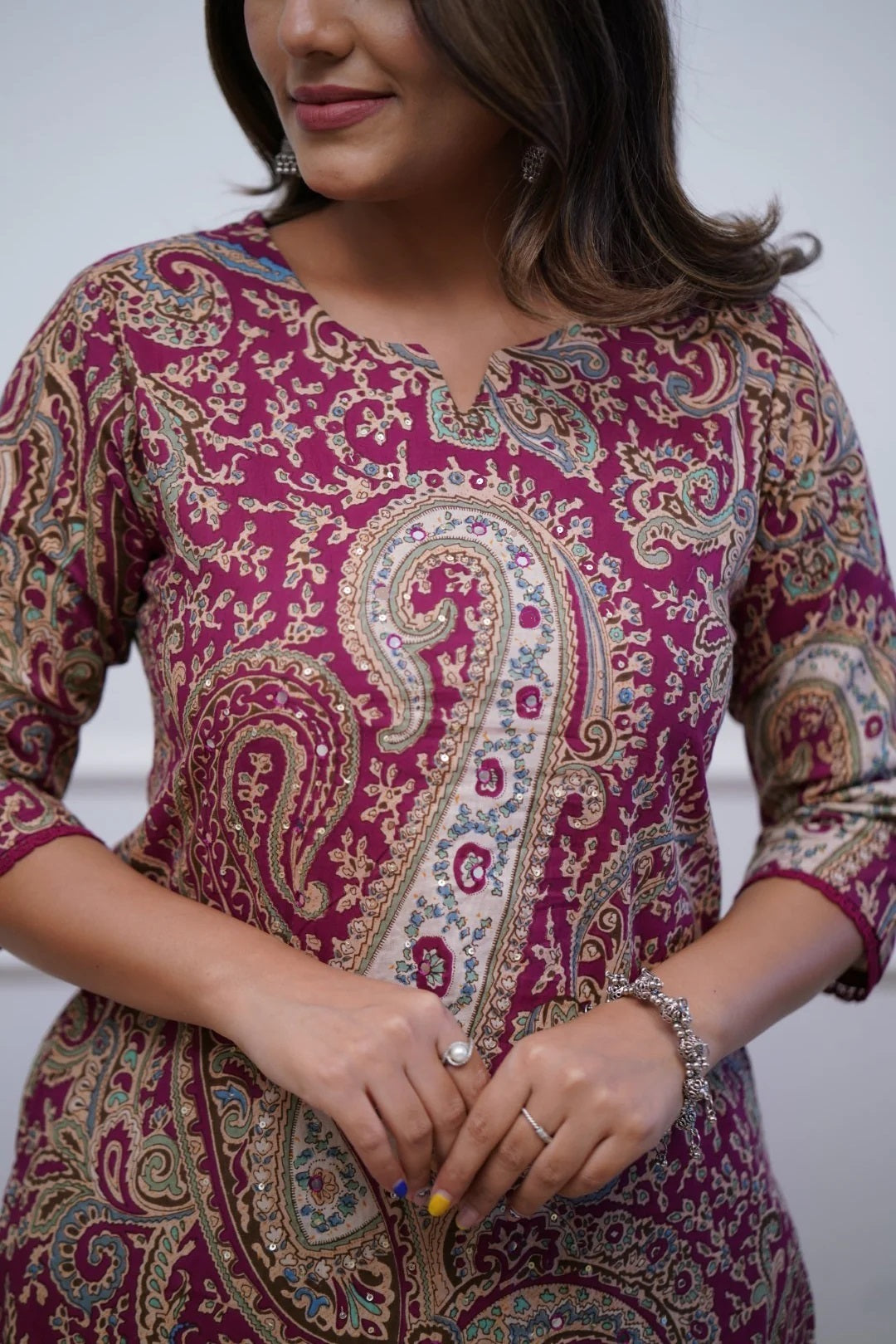 Women Printed Viscose Rayon Maroon Kurta & Pant Set