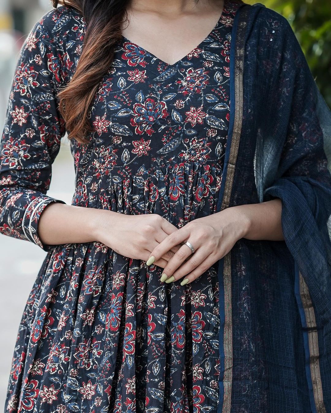 Women Viscose Floral Printed Blue Kurta And Pant Set With Dupatta