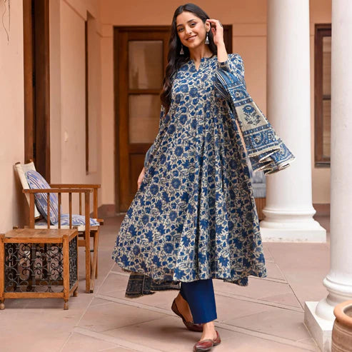 Women Printed Anarkali Kurta and pant set with Dupatta