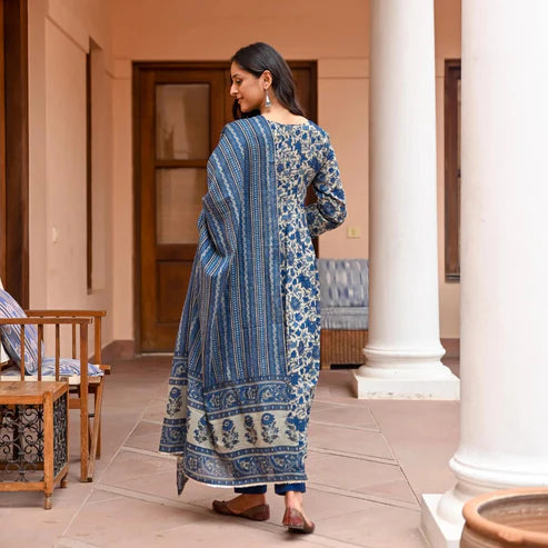 Women Printed Anarkali Kurta and pant set with Dupatta