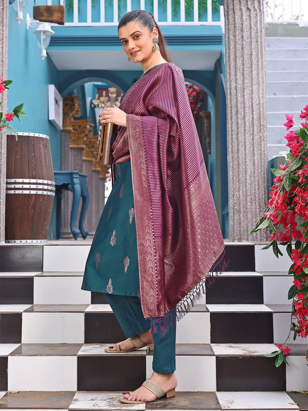 Women Jacquard Kurta Pant Dupatta Set