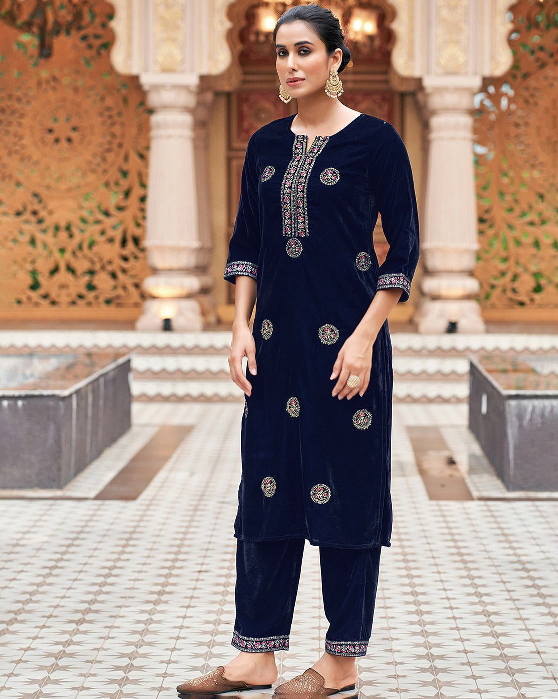 Women Velvet Kurta Pant Dupatta Set