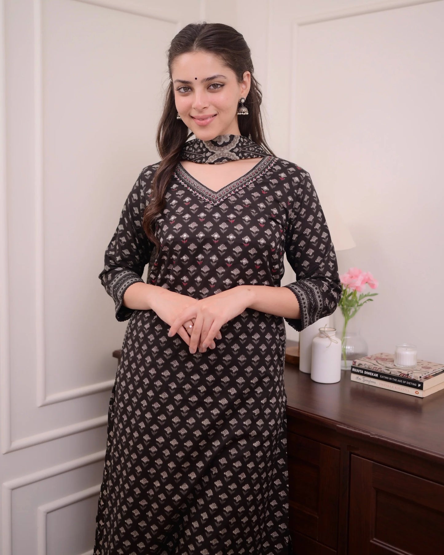 Women Viscose Printed Black Kurta And Pant Set With Dupatta