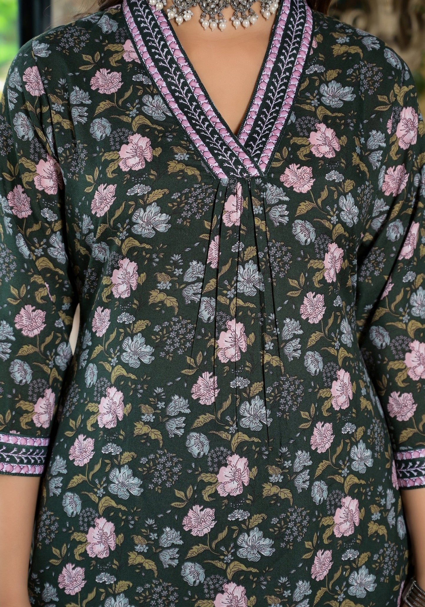 Women Green Embroidery Viscose Rayon Kurta, Pant And Dupatta Set