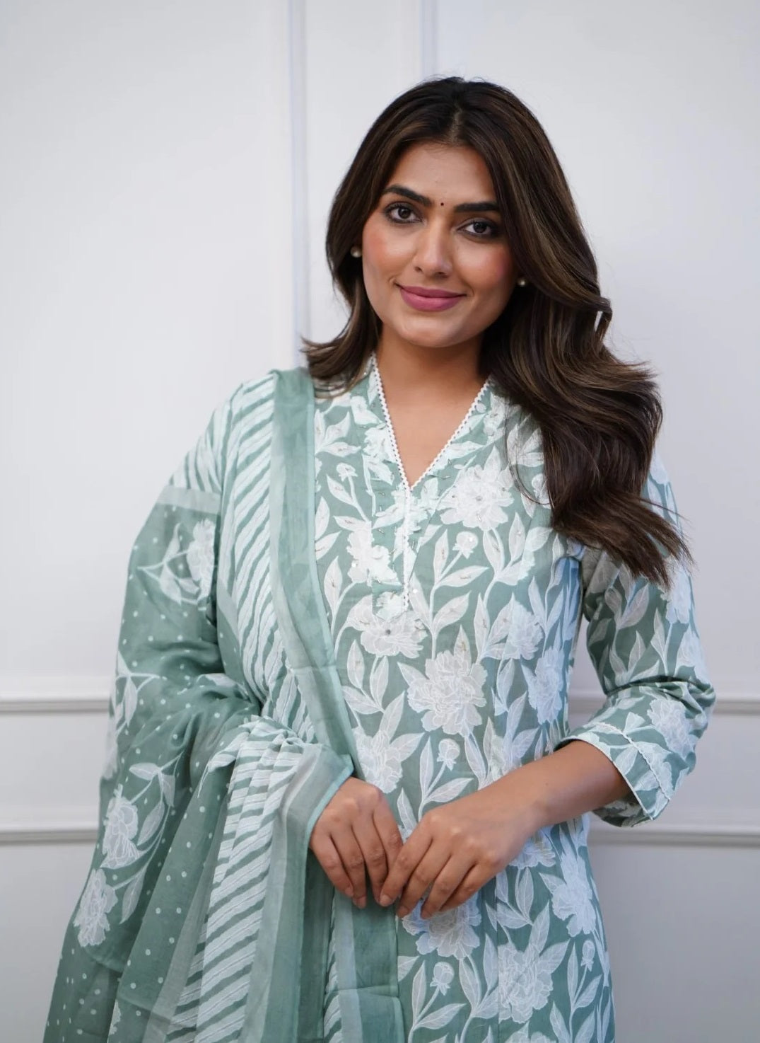 Women Viscose Floral Printed Green Kurta And Pant Set With Dupatta