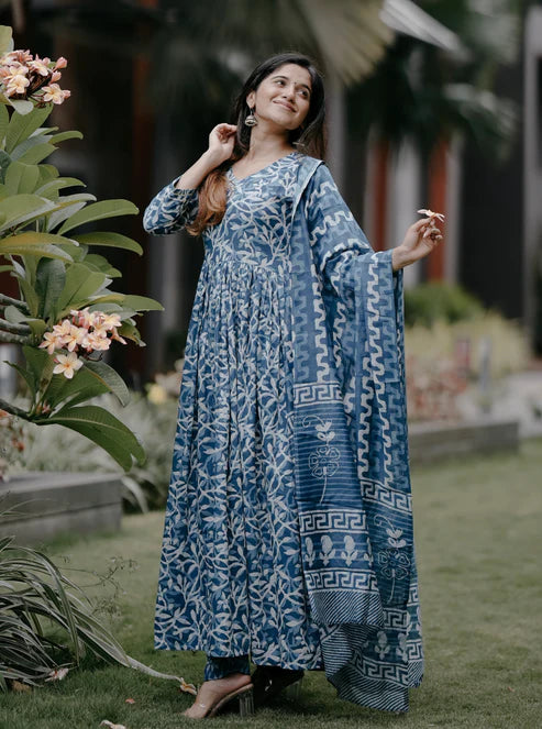 Printed Anarkali Kurta and Pant Set With Dupatta