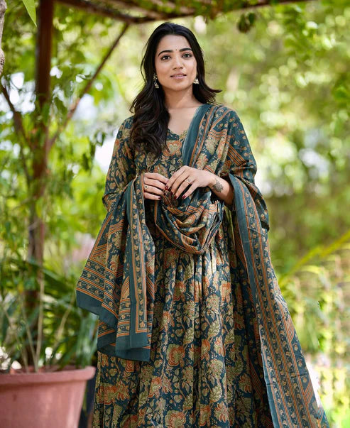 Floral Printed Anarkali Green Kurta and Pant Set With Dupatta