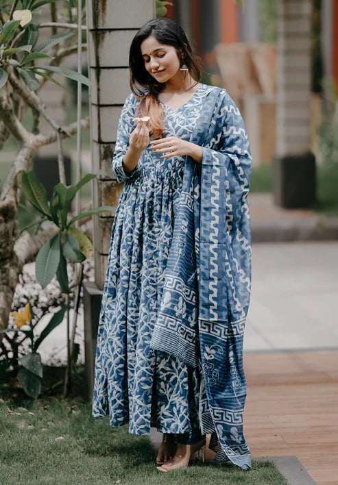 Printed Anarkali Kurta and Pant Set With Dupatta