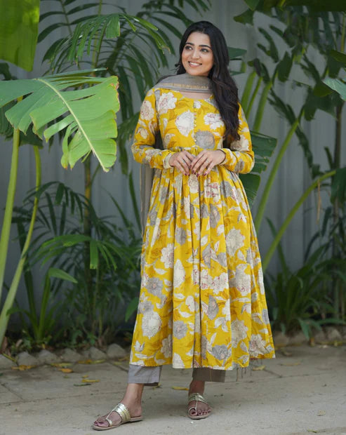 Printed Anarkali Kurta and Pant Set With Dupatta