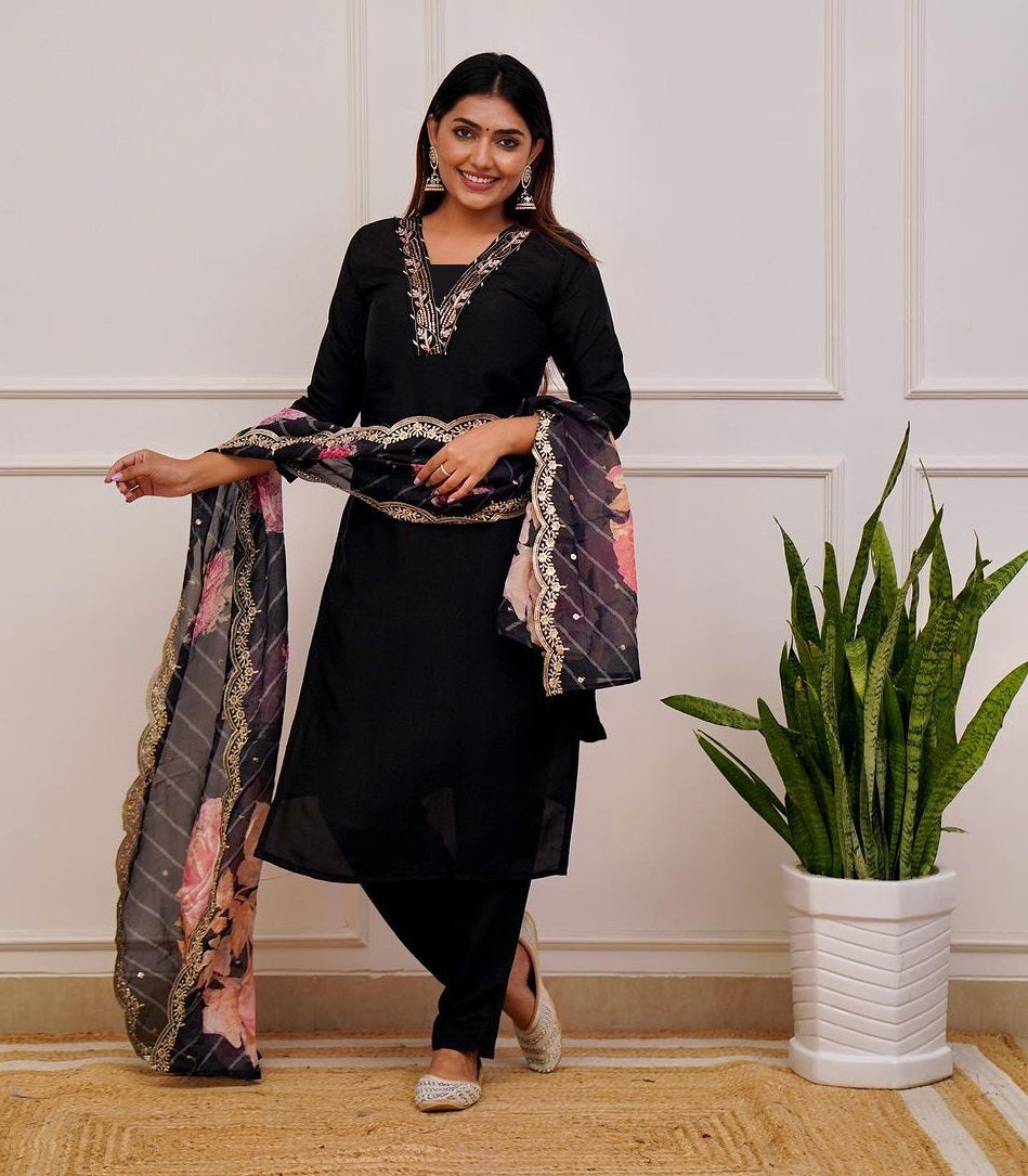 Women Viscose Printed A-Line Kurta And Pant Set With Dupatta