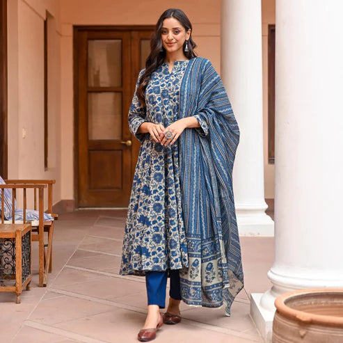 Women Printed Anarkali Kurta and pant set with Dupatta