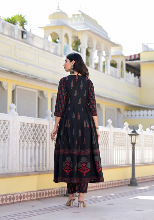 Women Printed Anarkali Kurta and Pant set With Dupatta