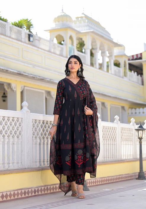 Women Printed Anarkali Kurta and Pant set With Dupatta