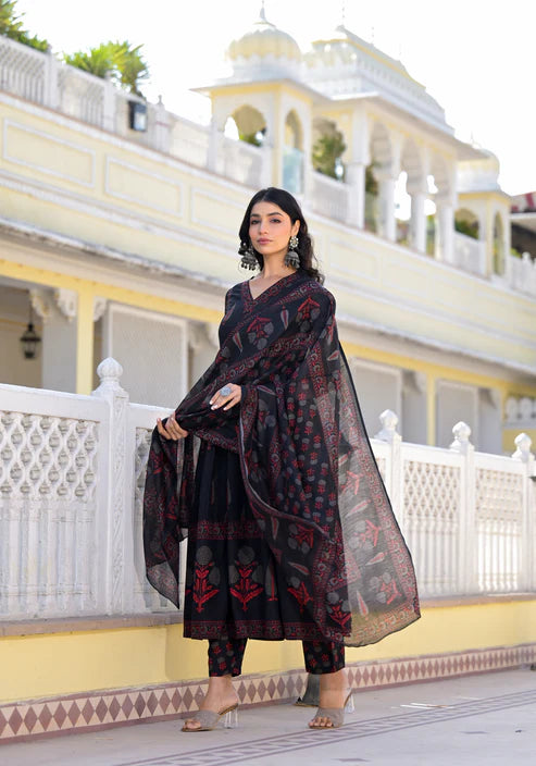 Women Printed Anarkali Kurta and Pant set With Dupatta