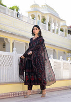 Women Printed Anarkali Kurta and Pant set With Dupatta