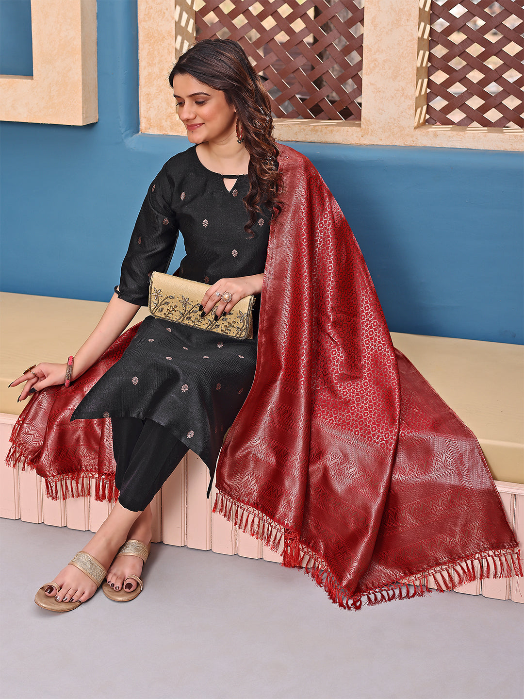 Women Jacquard Kurta Pant Dupatta Set
