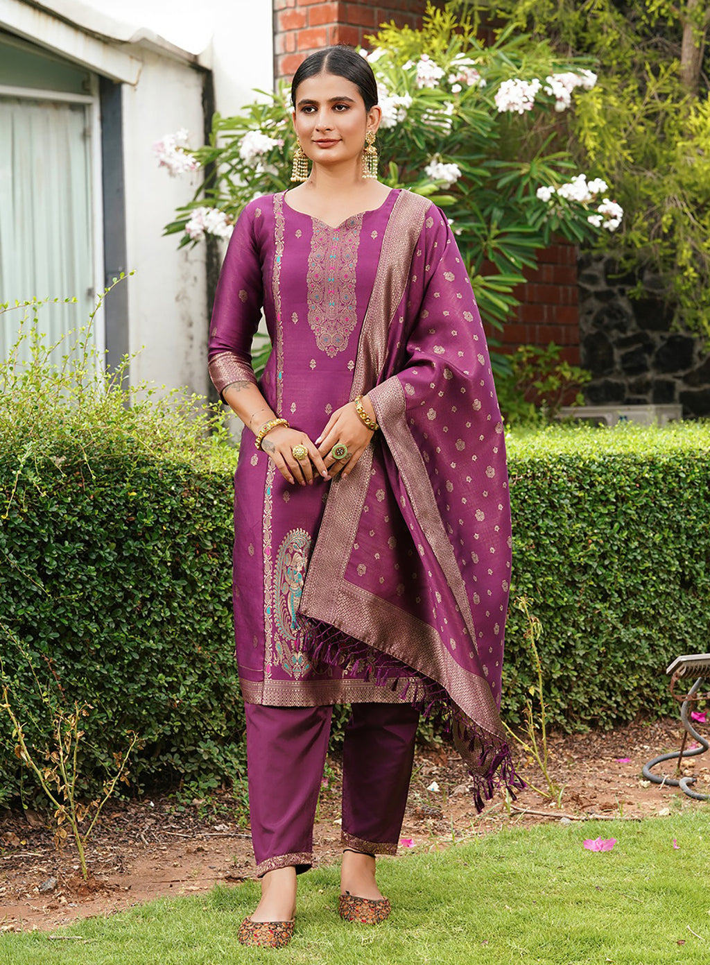 Women Jacquard Kurta Pant Dupatta Set