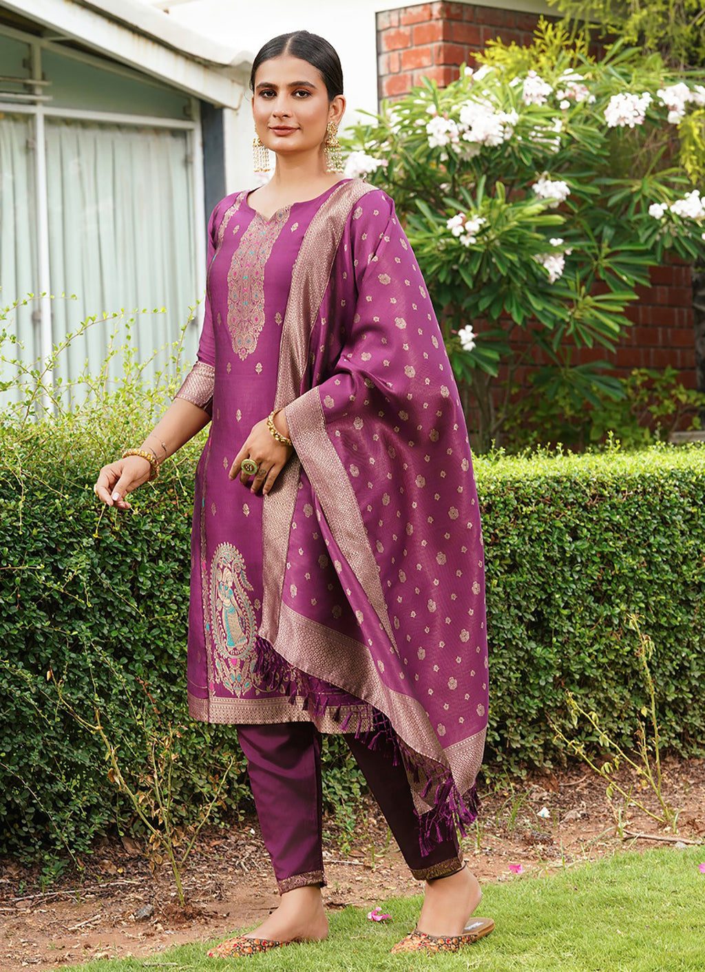Women Jacquard Kurta Pant Dupatta Set