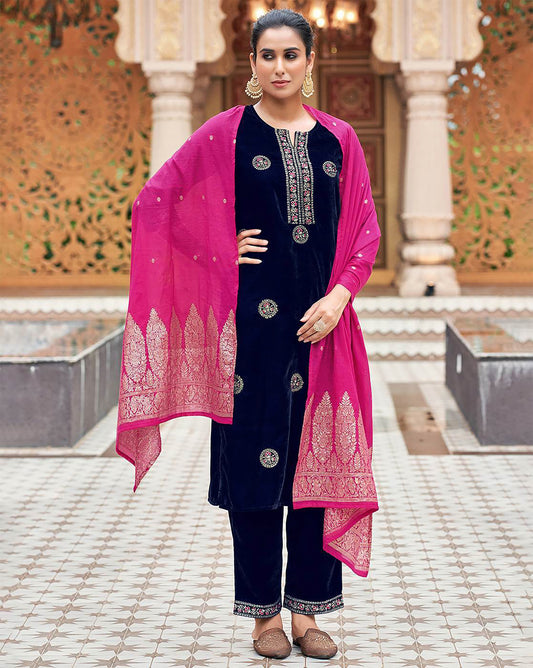 Women Velvet Kurta Pant Dupatta Set